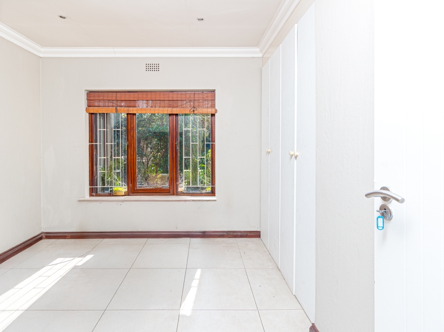 5 Bedroom Property for Sale in Buccleuch Gauteng
