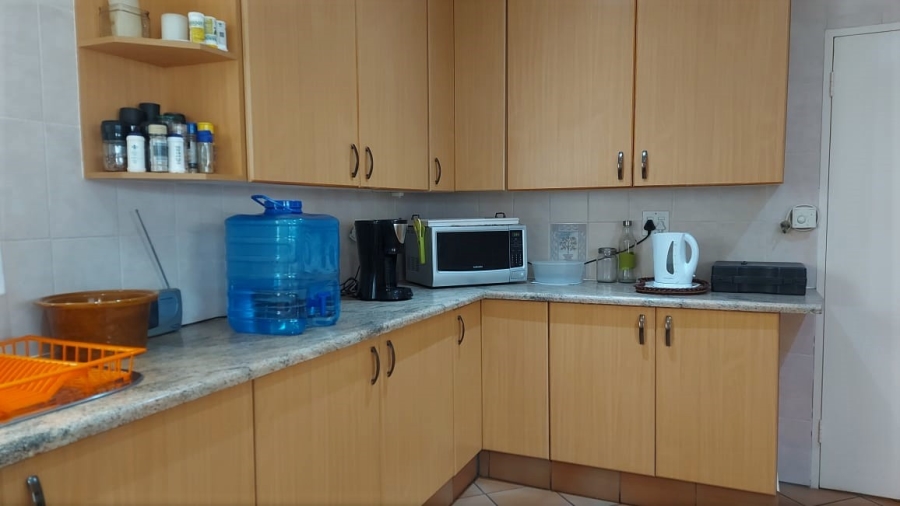4 Bedroom Property for Sale in Crystal Park Gauteng