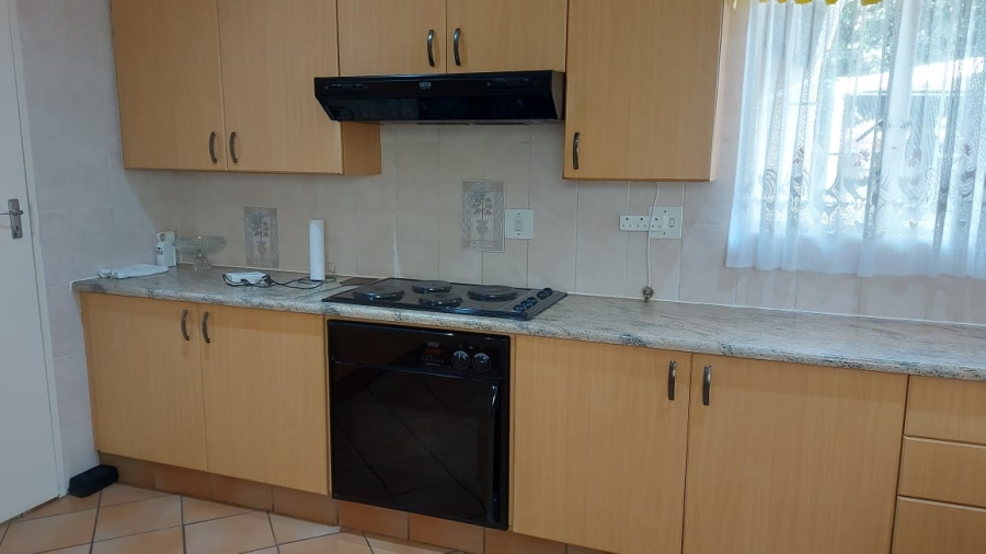 4 Bedroom Property for Sale in Crystal Park Gauteng