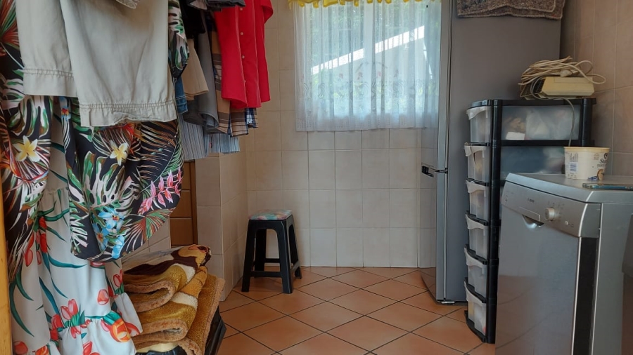 4 Bedroom Property for Sale in Crystal Park Gauteng