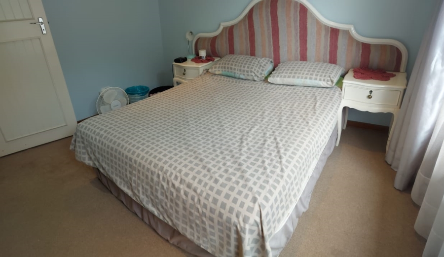 4 Bedroom Property for Sale in Crystal Park Gauteng