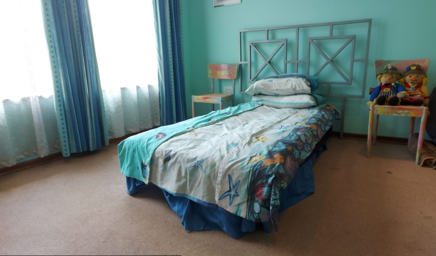 4 Bedroom Property for Sale in Crystal Park Gauteng