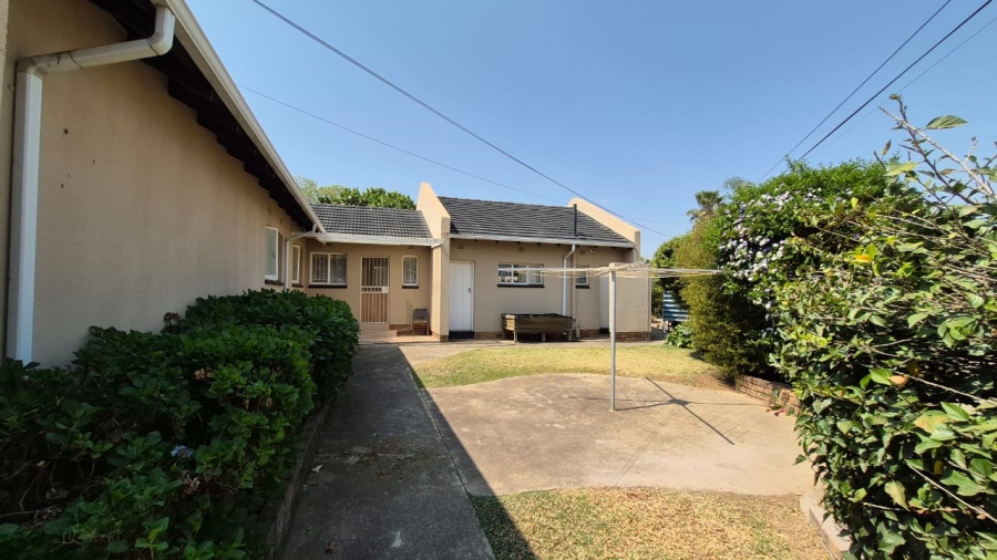 4 Bedroom Property for Sale in Crystal Park Gauteng