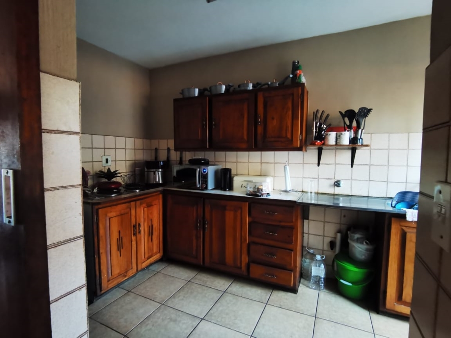 2 Bedroom Property for Sale in Baileys Muckleneuk Gauteng