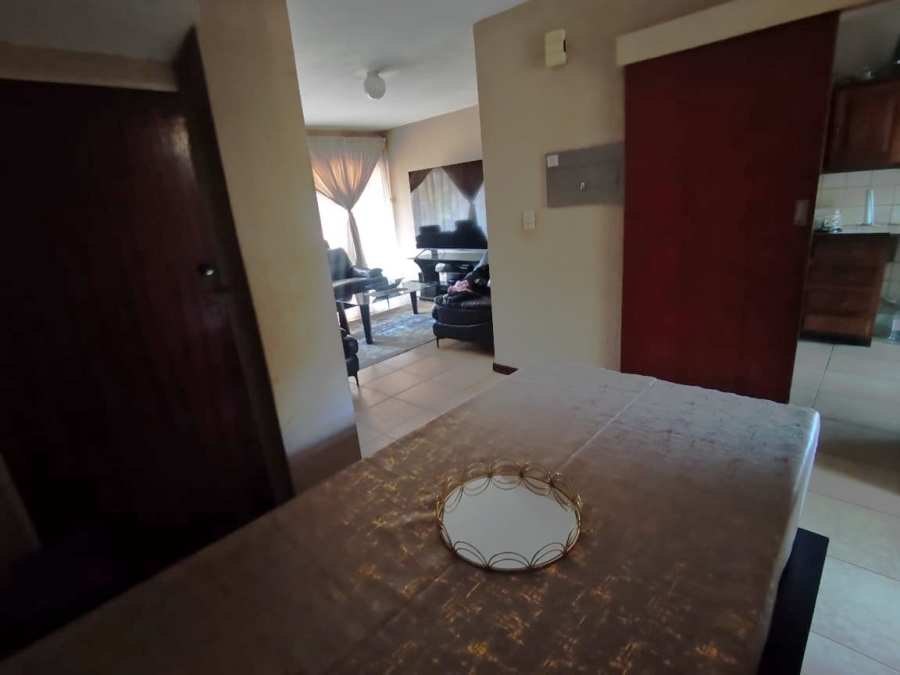 2 Bedroom Property for Sale in Baileys Muckleneuk Gauteng