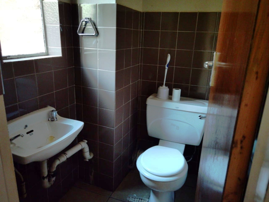 2 Bedroom Property for Sale in Baileys Muckleneuk Gauteng