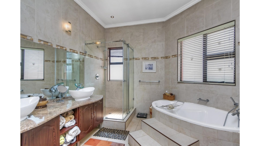 To Let 4 Bedroom Property for Rent in Sagewood Gauteng
