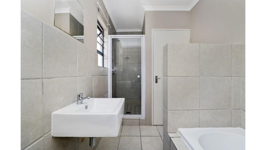 3 Bedroom Property for Sale in Noordwyk Gauteng