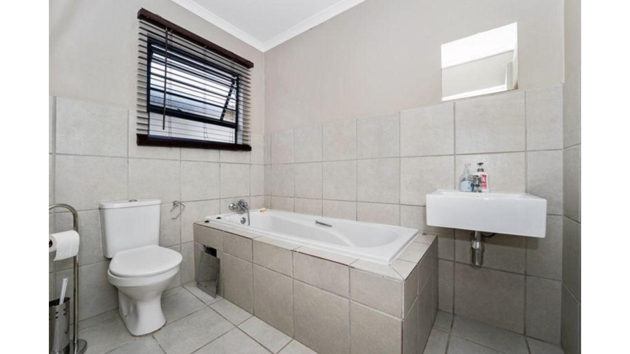 3 Bedroom Property for Sale in Noordwyk Gauteng