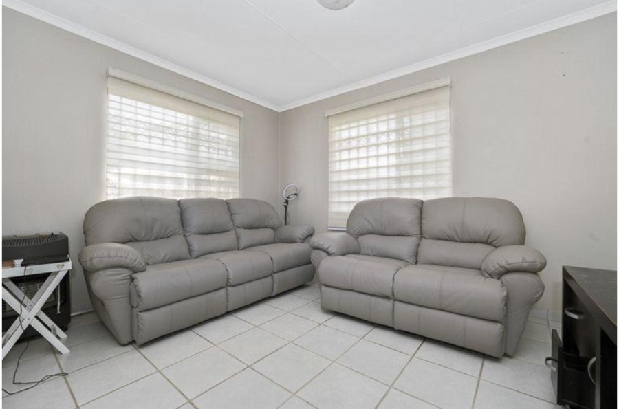 3 Bedroom Property for Sale in Noordwyk Gauteng