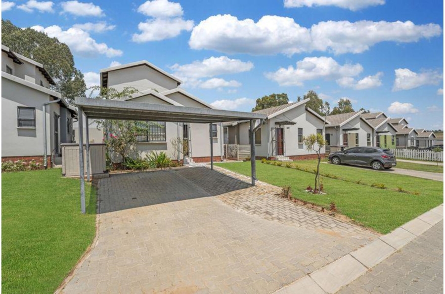 3 Bedroom Property for Sale in Noordwyk Gauteng