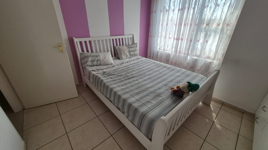5 Bedroom Property for Sale in Crystal Park Gauteng