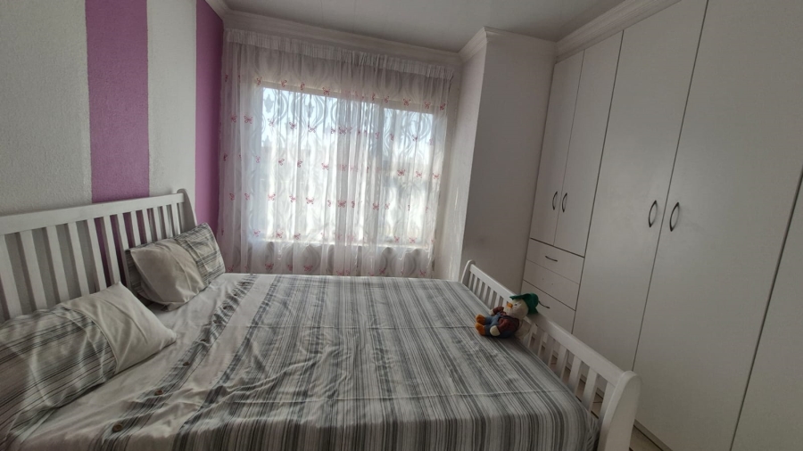 5 Bedroom Property for Sale in Crystal Park Gauteng