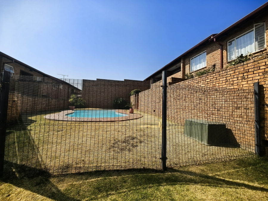 2 Bedroom Property for Sale in Ferndale Gauteng
