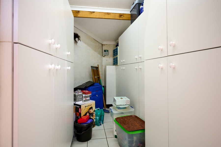 3 Bedroom Property for Sale in Vorna Valley Gauteng