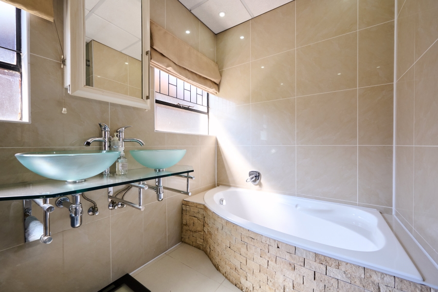 3 Bedroom Property for Sale in Vorna Valley Gauteng
