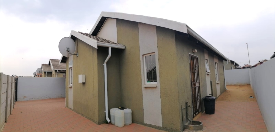 3 Bedroom Property for Sale in Windmill Park Gauteng