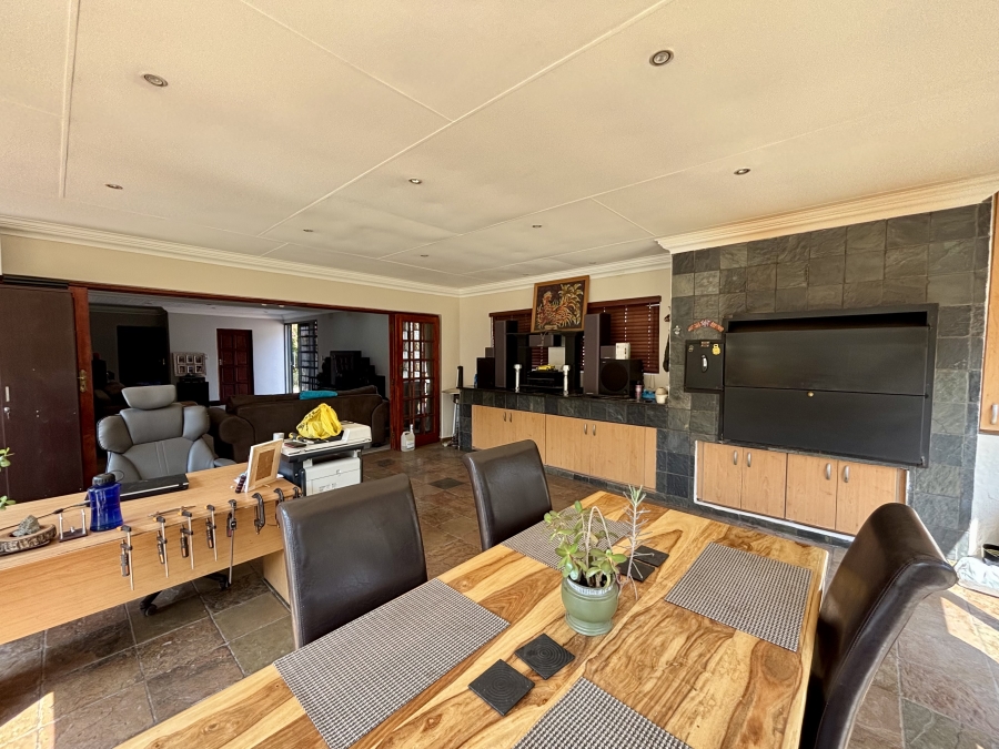 To Let 2 Bedroom Property for Rent in Constantia Kloof Gauteng