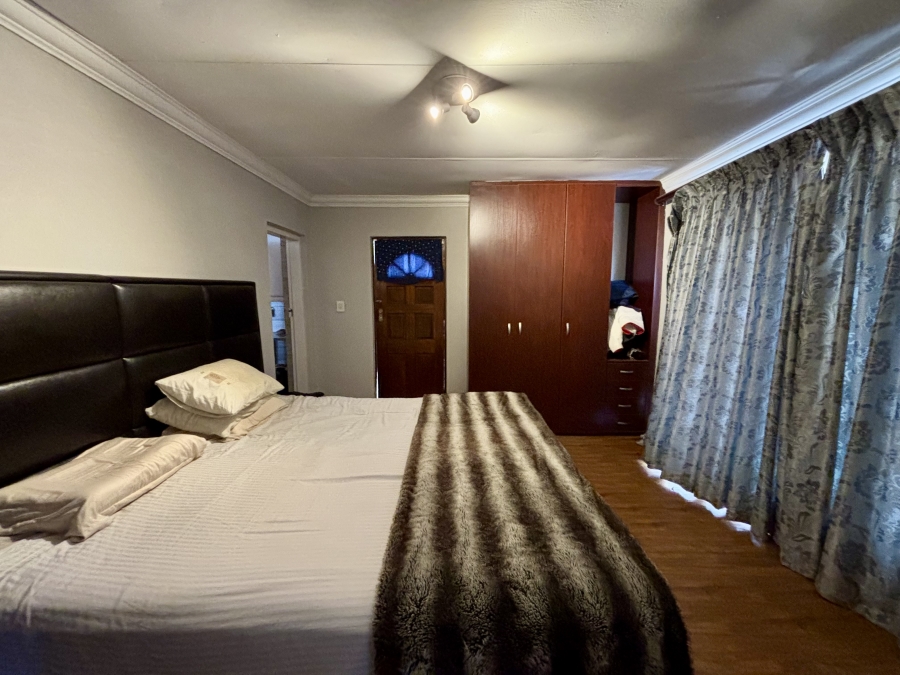 To Let 2 Bedroom Property for Rent in Constantia Kloof Gauteng
