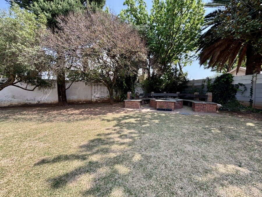To Let 2 Bedroom Property for Rent in Constantia Kloof Gauteng