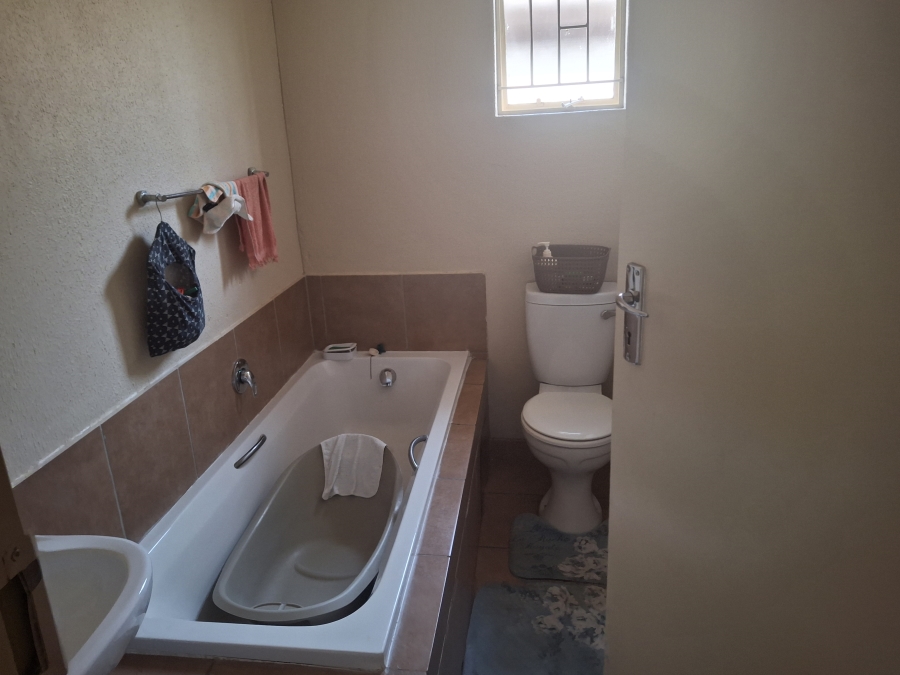 3 Bedroom Property for Sale in Sky City Gauteng