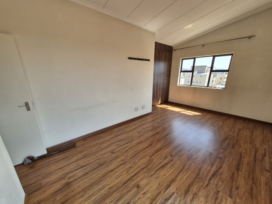 To Let 3 Bedroom Property for Rent in Barbeque Downs Gauteng