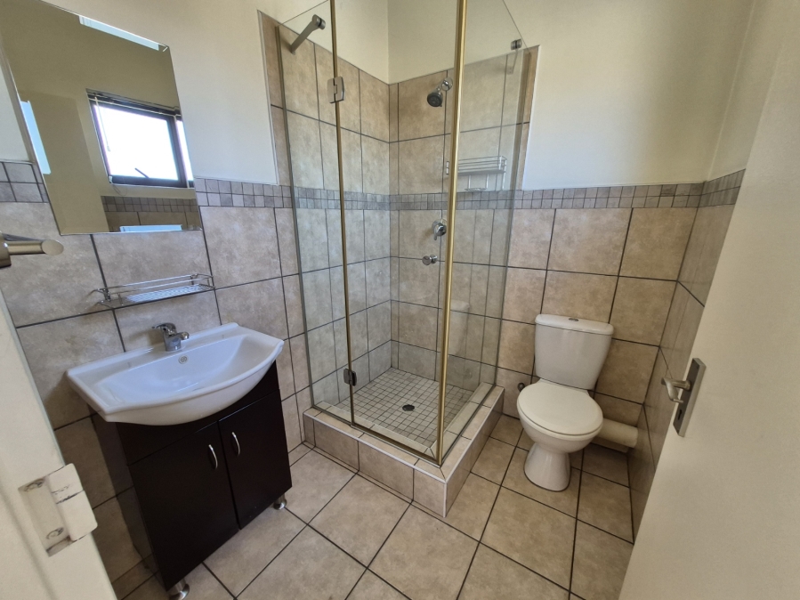 To Let 3 Bedroom Property for Rent in Barbeque Downs Gauteng