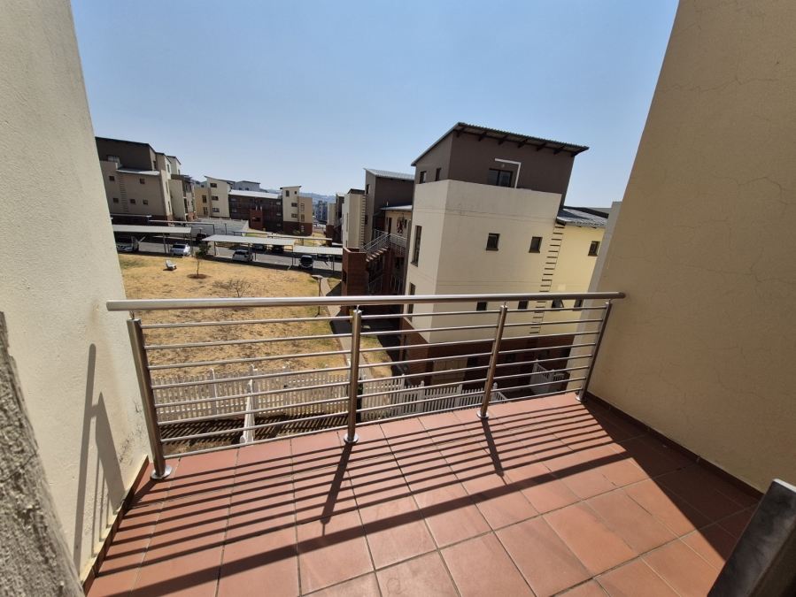 To Let 3 Bedroom Property for Rent in Barbeque Downs Gauteng
