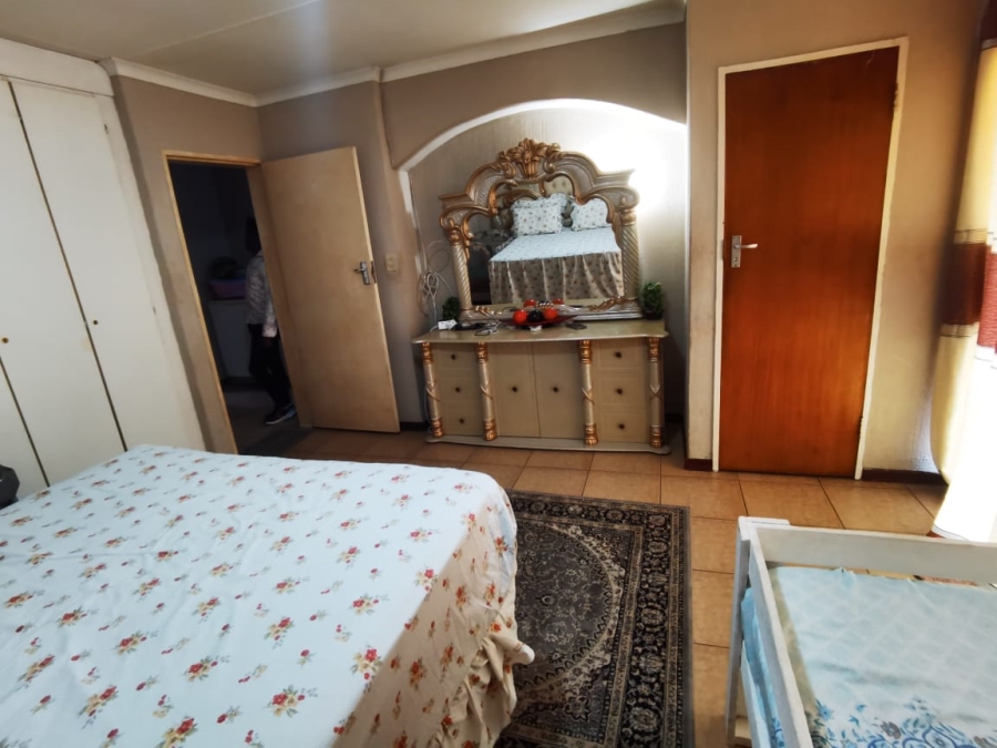 2 Bedroom Property for Sale in Baileys Muckleneuk Gauteng