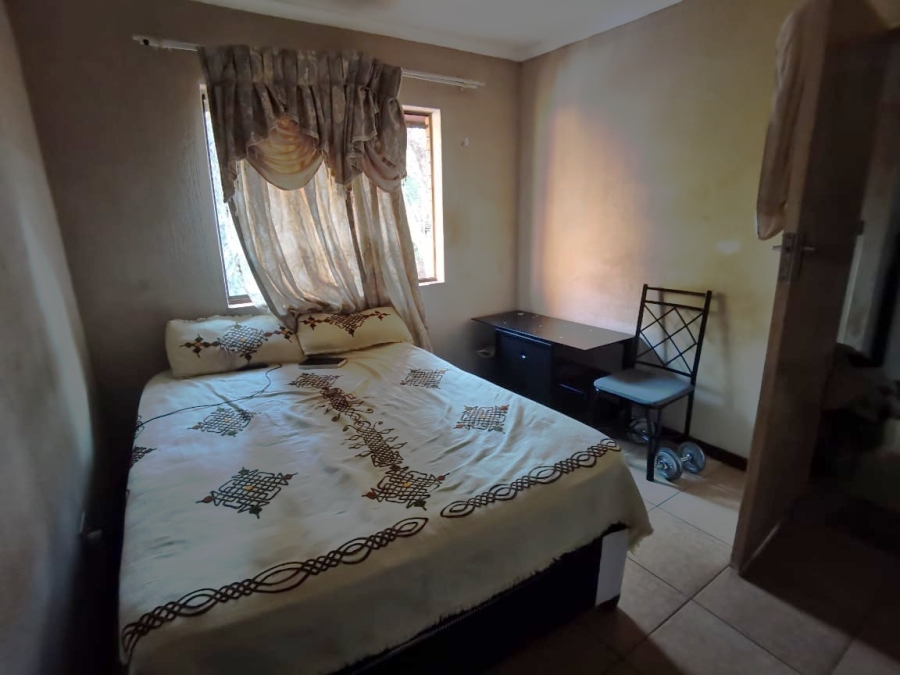 2 Bedroom Property for Sale in Baileys Muckleneuk Gauteng
