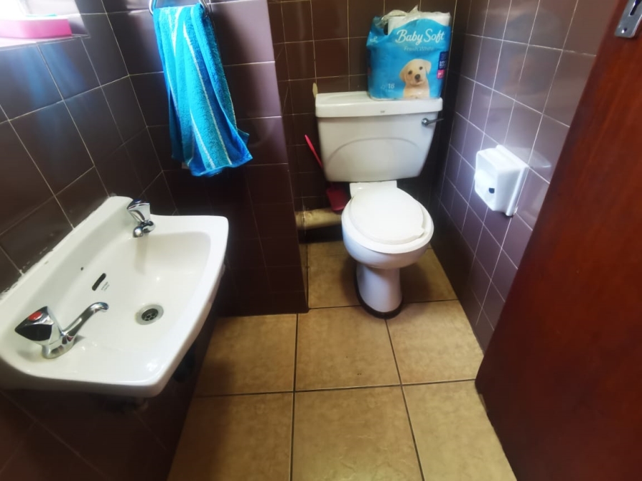 2 Bedroom Property for Sale in Baileys Muckleneuk Gauteng