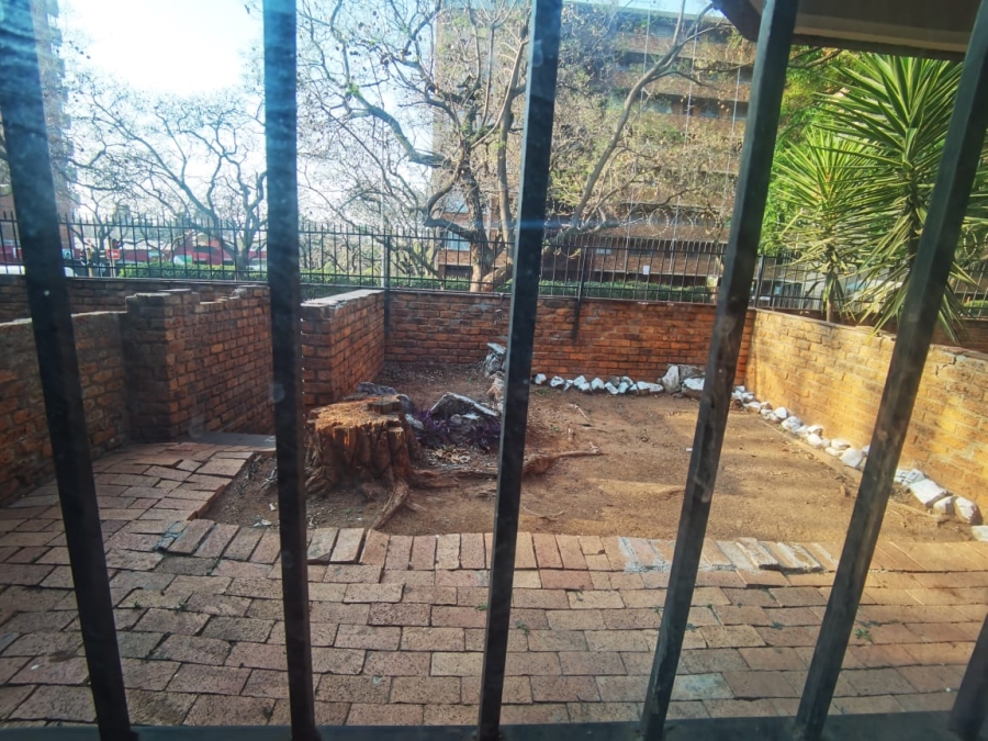 2 Bedroom Property for Sale in Baileys Muckleneuk Gauteng
