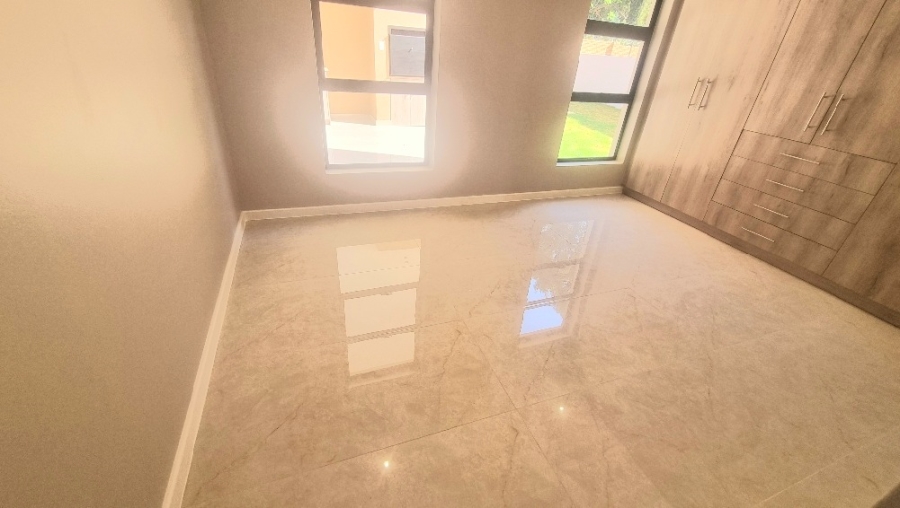 4 Bedroom Property for Sale in Blue Hills Gauteng