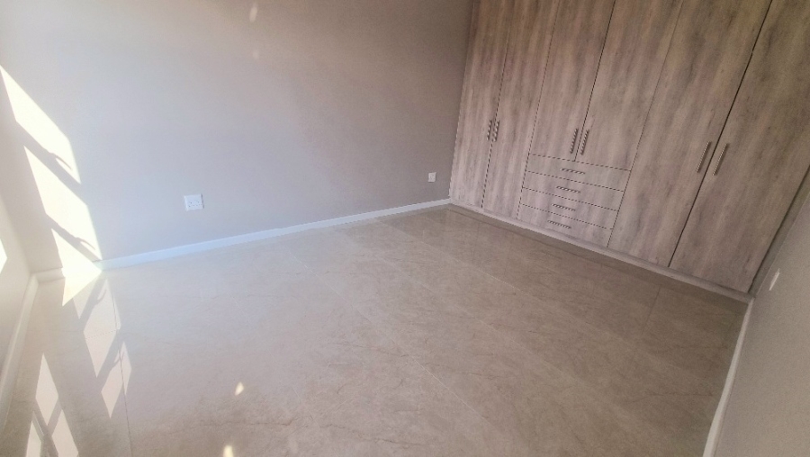 4 Bedroom Property for Sale in Blue Hills Gauteng