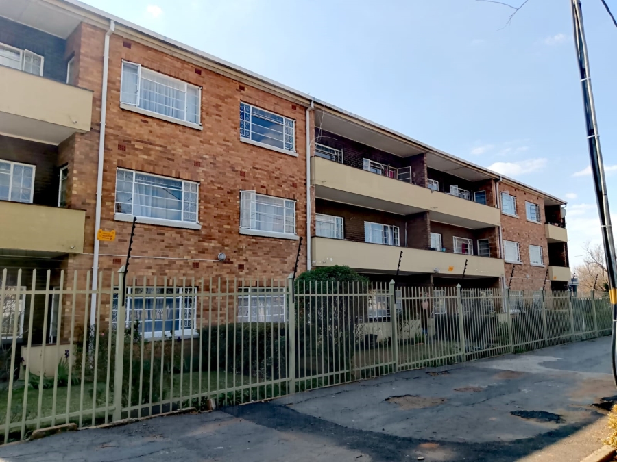 1 Bedroom Property for Sale in Lambton Gauteng
