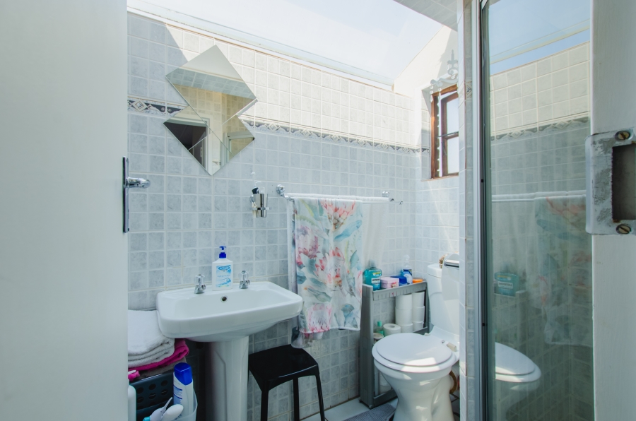 3 Bedroom Property for Sale in Die Hoewes Gauteng