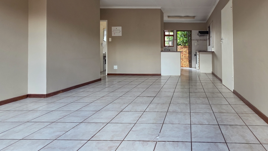 3 Bedroom Property for Sale in Die Hoewes Gauteng