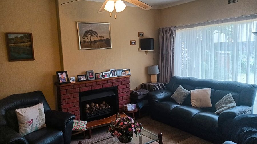 4 Bedroom Property for Sale in Esther Park Gauteng