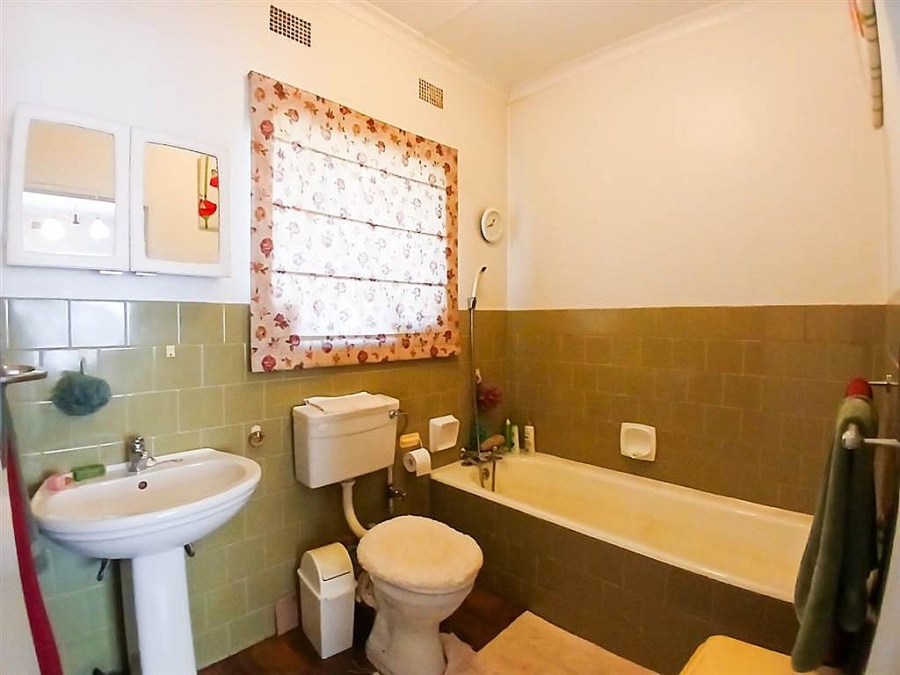 4 Bedroom Property for Sale in Esther Park Gauteng