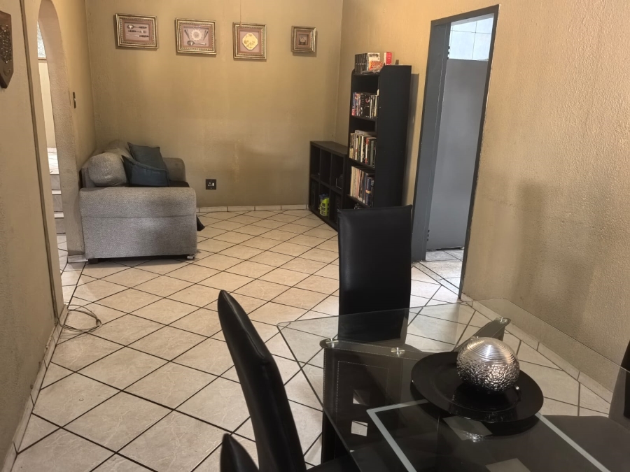4 Bedroom Property for Sale in Lindhaven Gauteng
