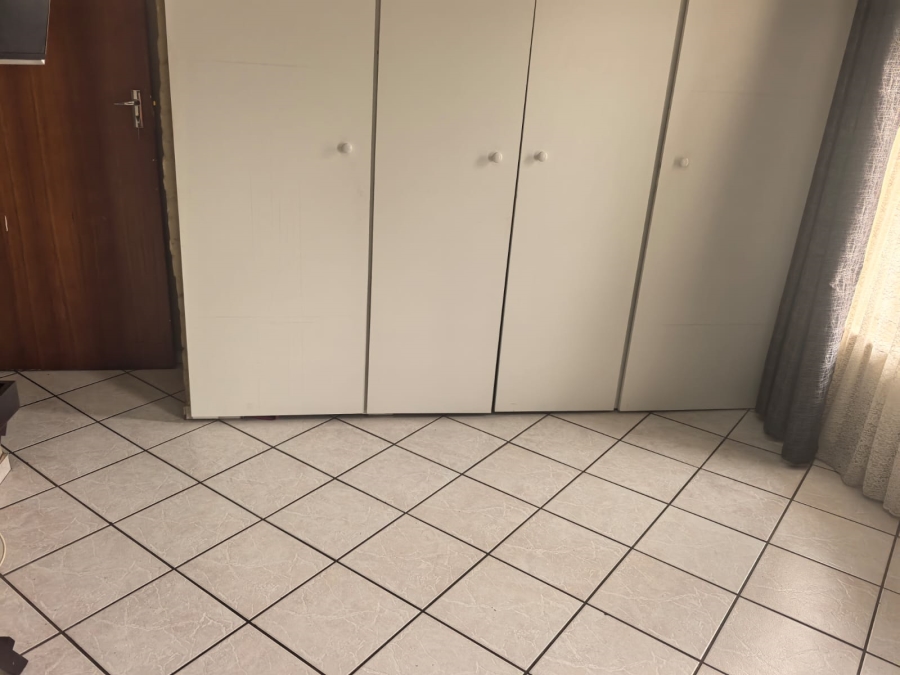 4 Bedroom Property for Sale in Lindhaven Gauteng