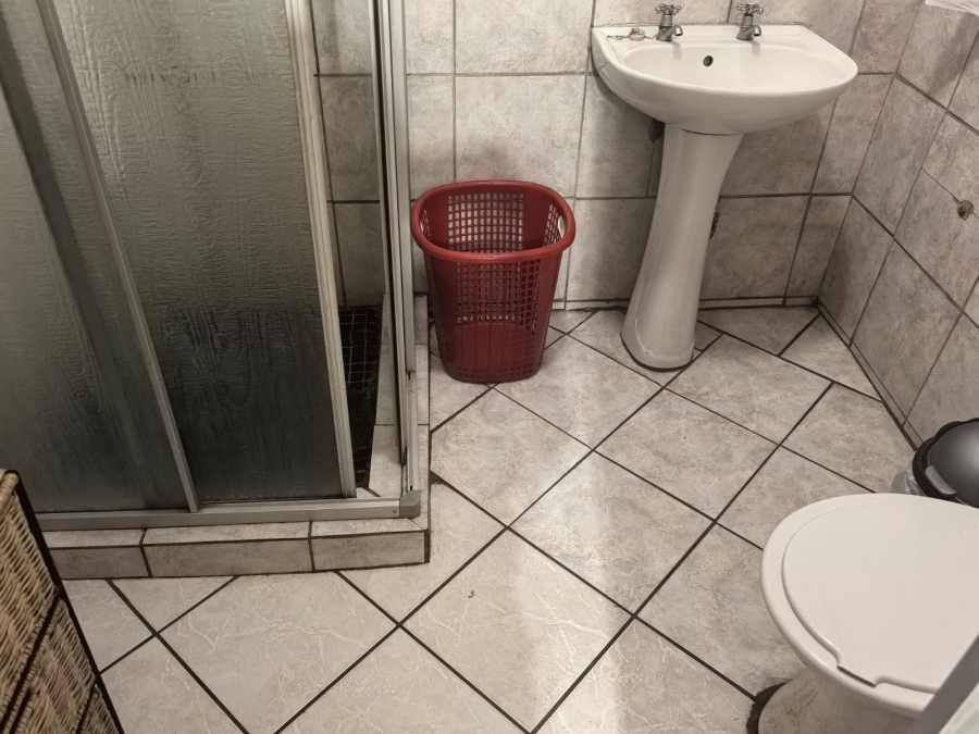 4 Bedroom Property for Sale in Lindhaven Gauteng
