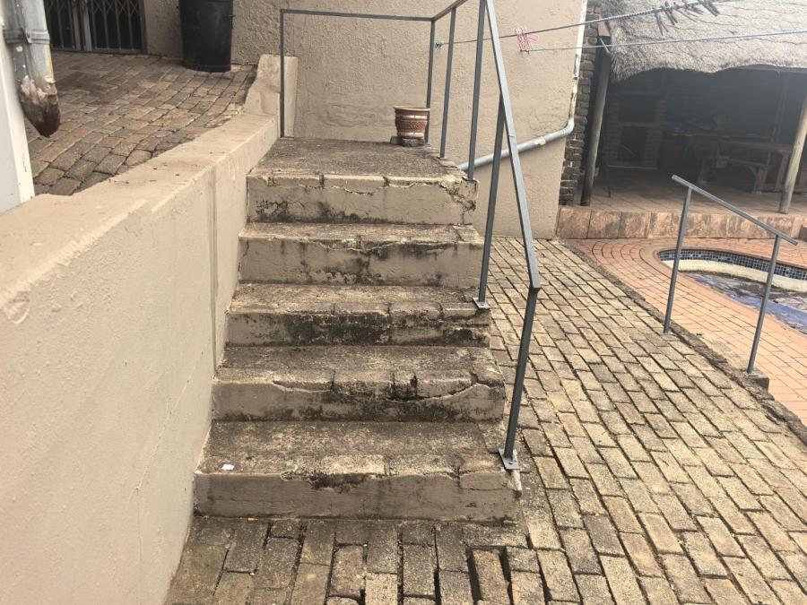 4 Bedroom Property for Sale in Lindhaven Gauteng