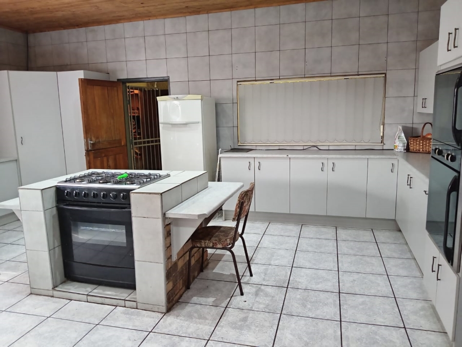 4 Bedroom Property for Sale in Lindhaven Gauteng