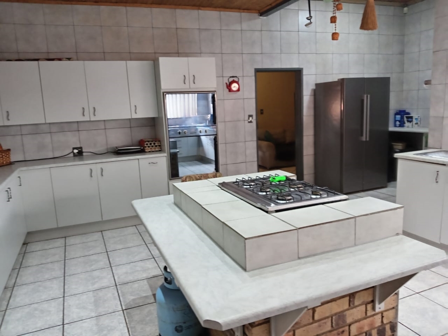 4 Bedroom Property for Sale in Lindhaven Gauteng