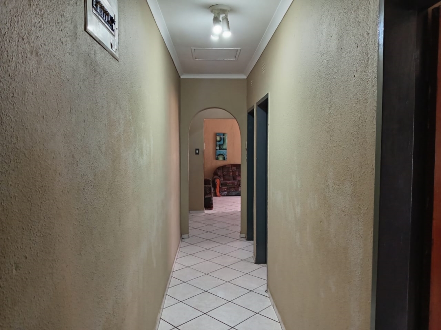 4 Bedroom Property for Sale in Lindhaven Gauteng