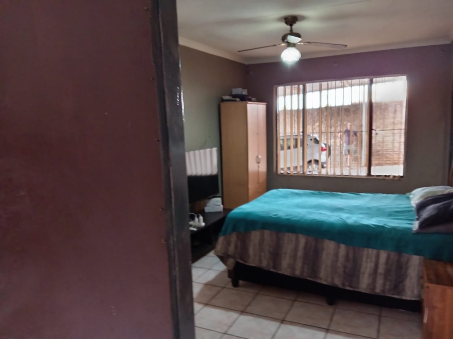 4 Bedroom Property for Sale in Lindhaven Gauteng