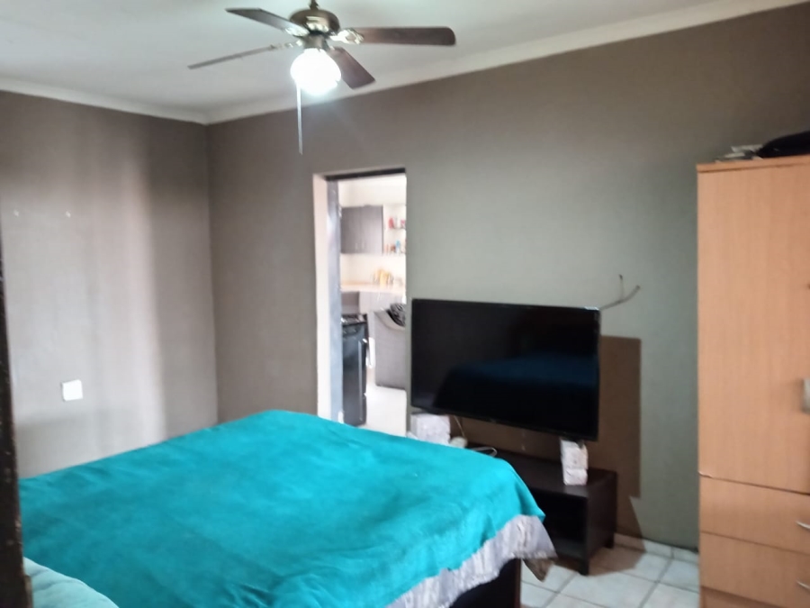 4 Bedroom Property for Sale in Lindhaven Gauteng