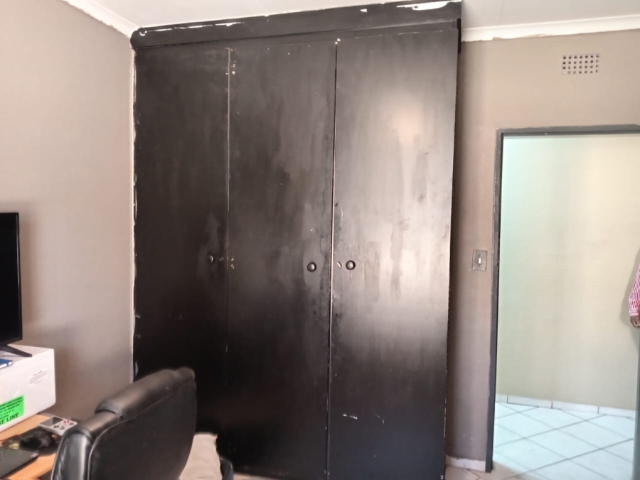 4 Bedroom Property for Sale in Lindhaven Gauteng