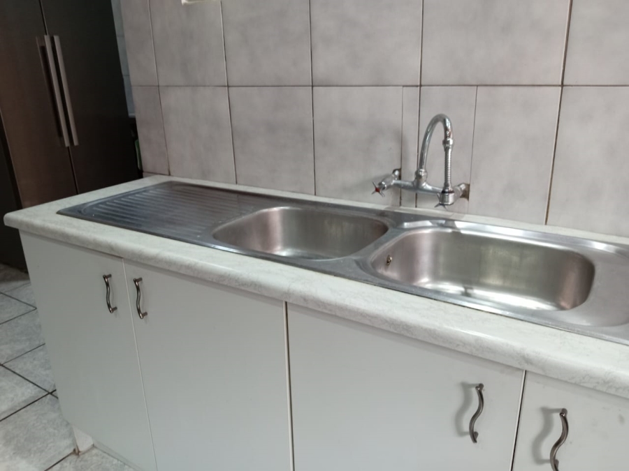 4 Bedroom Property for Sale in Lindhaven Gauteng